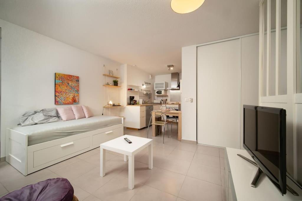 Fully Equipped Apartment With Terrace Sleeps 4 マルセイユ エクステリア 写真